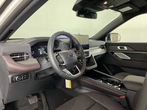 New 2026 Ford Explorer Platinum RWD image 13