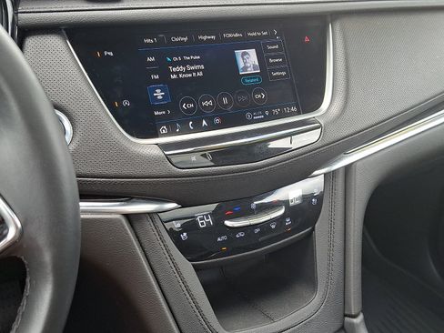 Used 2023 Cadillac XT5 Premium Luxury w/ LPO, Floor Liner Package AWD/4WD image 20