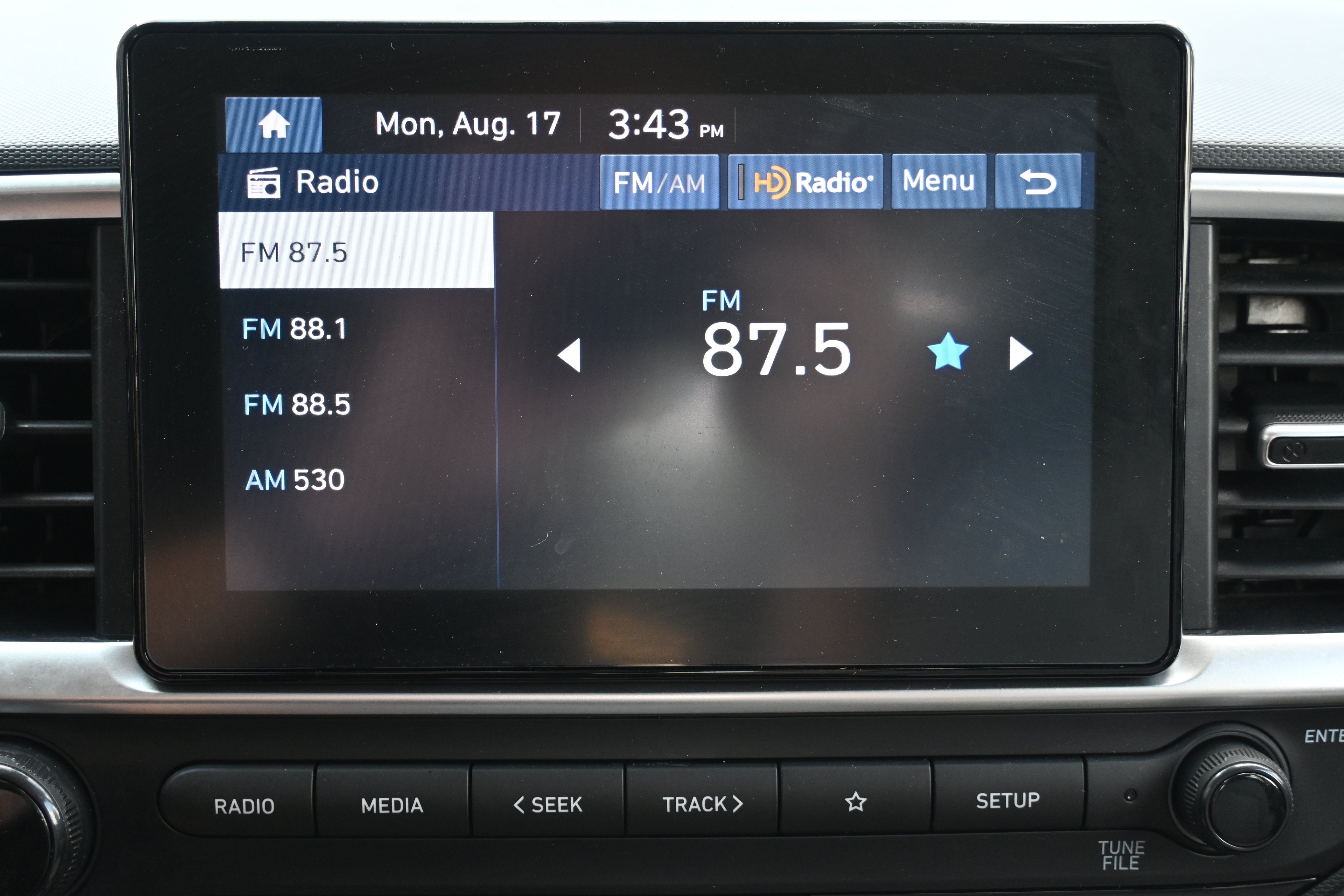 Used 2024 Hyundai Venue SEL FWD image 24