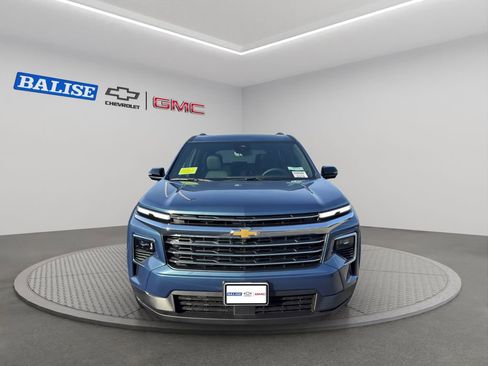 New 2026 Chevrolet Traverse LT w/ Sun and Wheel Package image 3