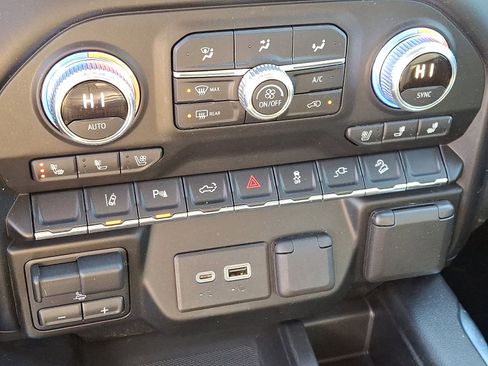 Used 2020 GMC Sierra 2500 Denali image 17