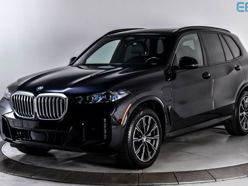 Used 2025 BMW X5 xDrive50e w/ M Sport Package AWD/4WD image 2