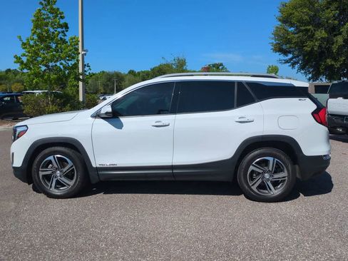 Used 2021 GMC Terrain SLT FWD image 3