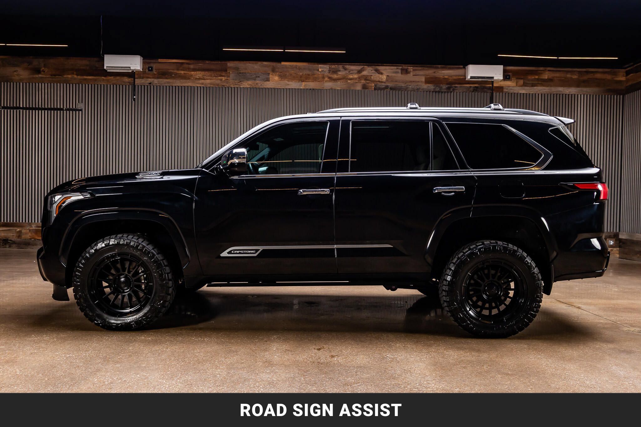 Used 2023 Toyota Sequoia Capstone AWD/4WD image 6