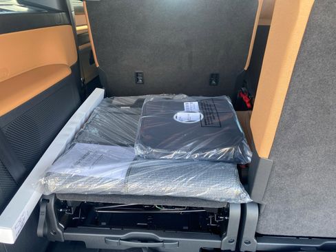 New 2025 Volkswagen ID. Buzz Pro S image 29