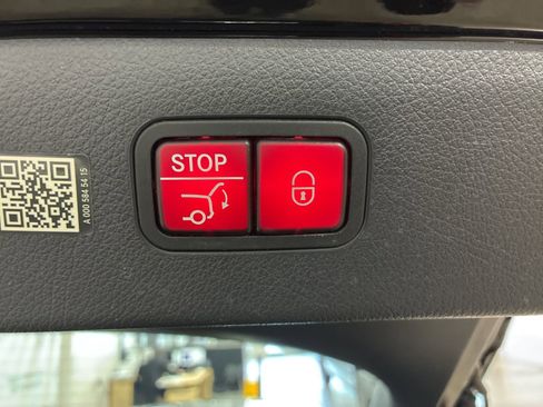 Used 2023 Mercedes-Benz EQS 580 4MATIC Sedan w/ Exclusive Trim Package image 34