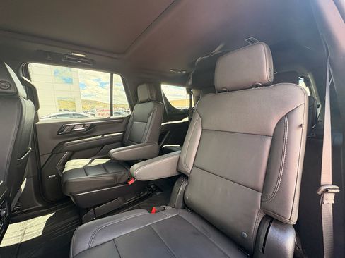 Used 2025 Chevrolet Tahoe Z71 w/ Z71 Off-Road Package AWD/4WD image 15