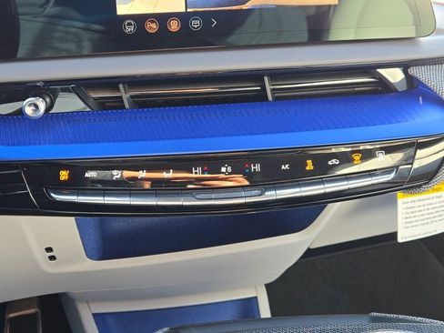 New 2026 Cadillac Optiq Luxury 1 image 26