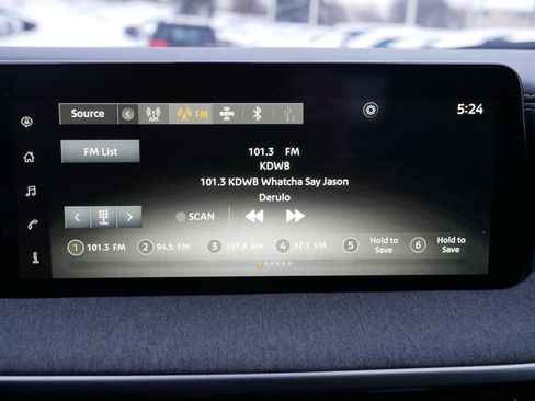 Certified 2025 Nissan Kicks SV w/ Illumination Package image 30