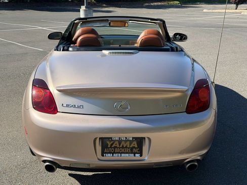 Used 2002 Lexus SC 430 Convertible RWD image 4
