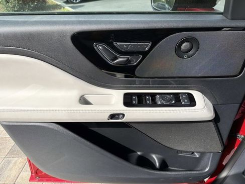 New 2026 Lincoln Aviator Reserve w/ Jet Appearance Package image 9