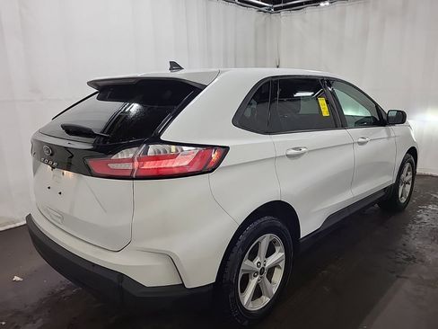 Used 2021 Ford Edge SE image 7