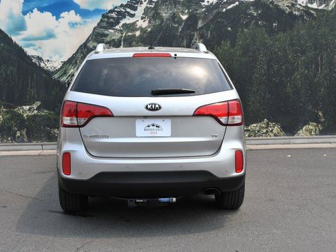 Used 2015 Kia Sorento LX AWD/4WD image 10