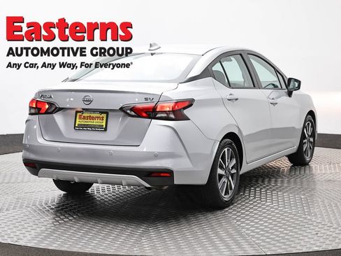 Used 2023 Nissan Versa SV FWD image 5