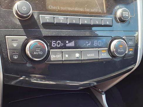 Used 2014 Nissan Altima 2.5 SV image 13