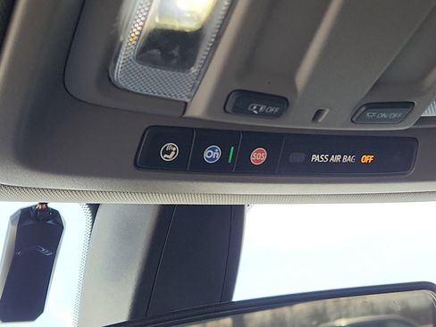 Used 2020 Chevrolet Silverado 1500 Custom w/ Custom Value Package image 20