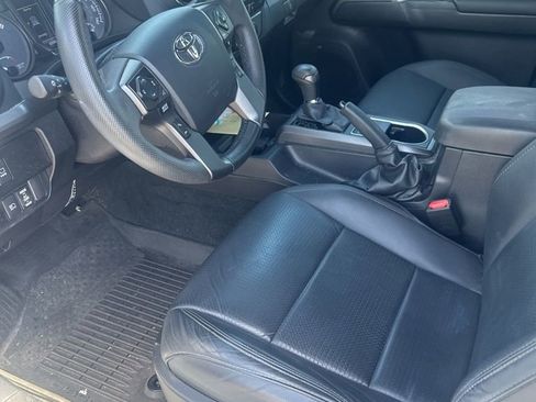 Used 2023 Toyota Tacoma TRD Sport w/ TRD Premium Sport Package RWD image 6