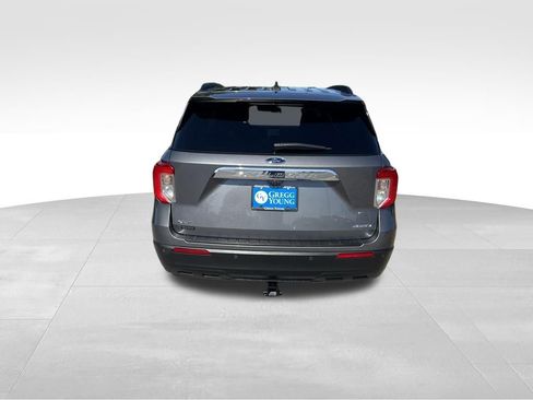 Used 2021 Ford Explorer XLT AWD/4WD image 5