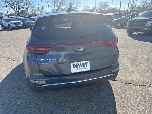 Used 2021 Kia Sportage LX image 4