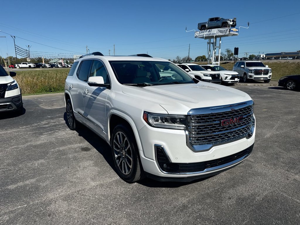 Used 2022 GMC Acadia Denali w/ Denali Ultimate Package AWD/4WD image 15