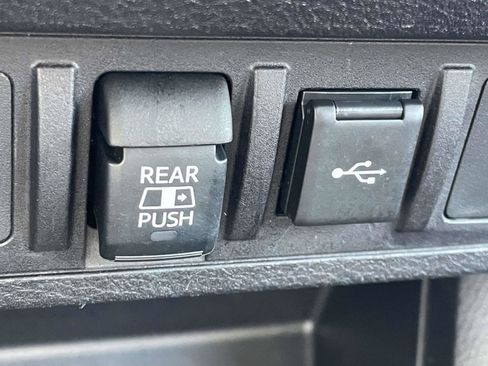 Used 2020 Toyota Tacoma SR5 image 19