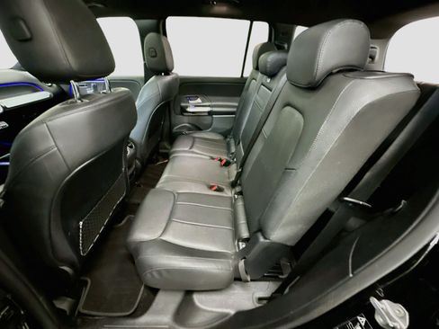 Used 2022 Mercedes-Benz GLB 250 4MATIC w/ Premium Package Lite image 29