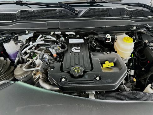 New 2026 RAM 3500 Big Horn AWD/4WD image 17