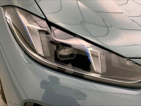 Used 2025 BMW M440i RWD image 27