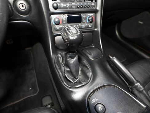 Used 2000 Chevrolet Corvette Coupe w/ Memory Pkg RWD image 62