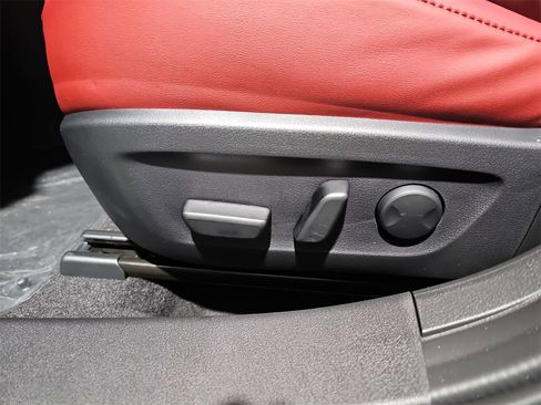 New 2026 MAZDA MAZDA3 Carbon image 30