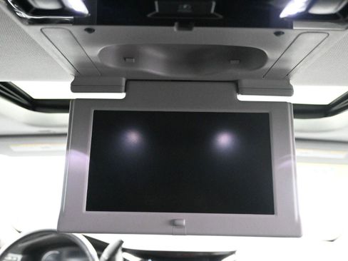 Used 2020 Cadillac Escalade Premium Luxury w/ LPO, Radiant Package image 17