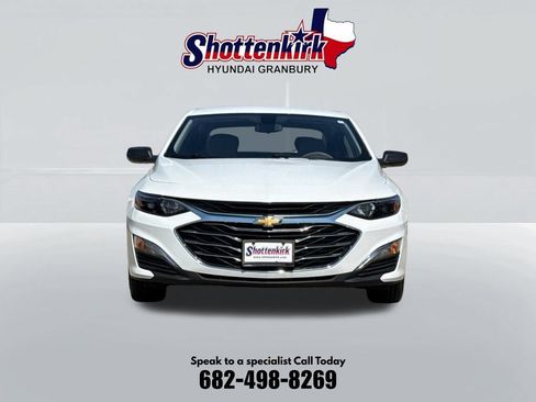 Used 2022 Chevrolet Malibu LS FWD image 2