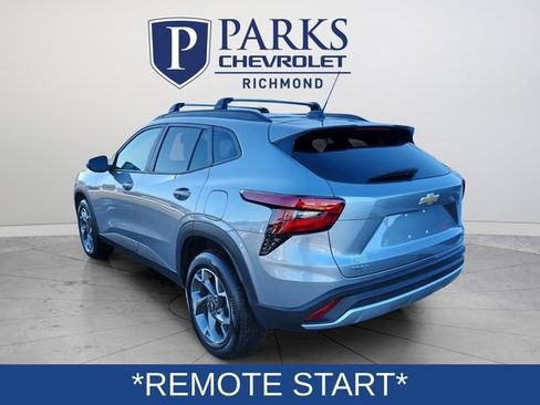 Certified 2025 Chevrolet Trax LT w/ Driver Confidence Package image 6