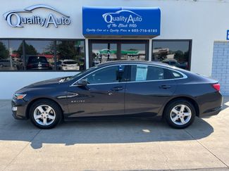 Used 2023 Chevrolet Malibu LT image 1