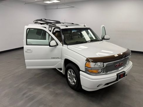 Used 2003 GMC Yukon Denali AWD/4WD image 24