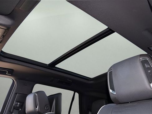 Certified 2023 Cadillac Escalade Premium Luxury image 31