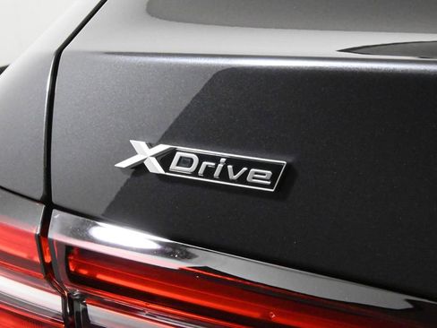 Used 2026 BMW 530i xDrive w/ Premium Package image 39