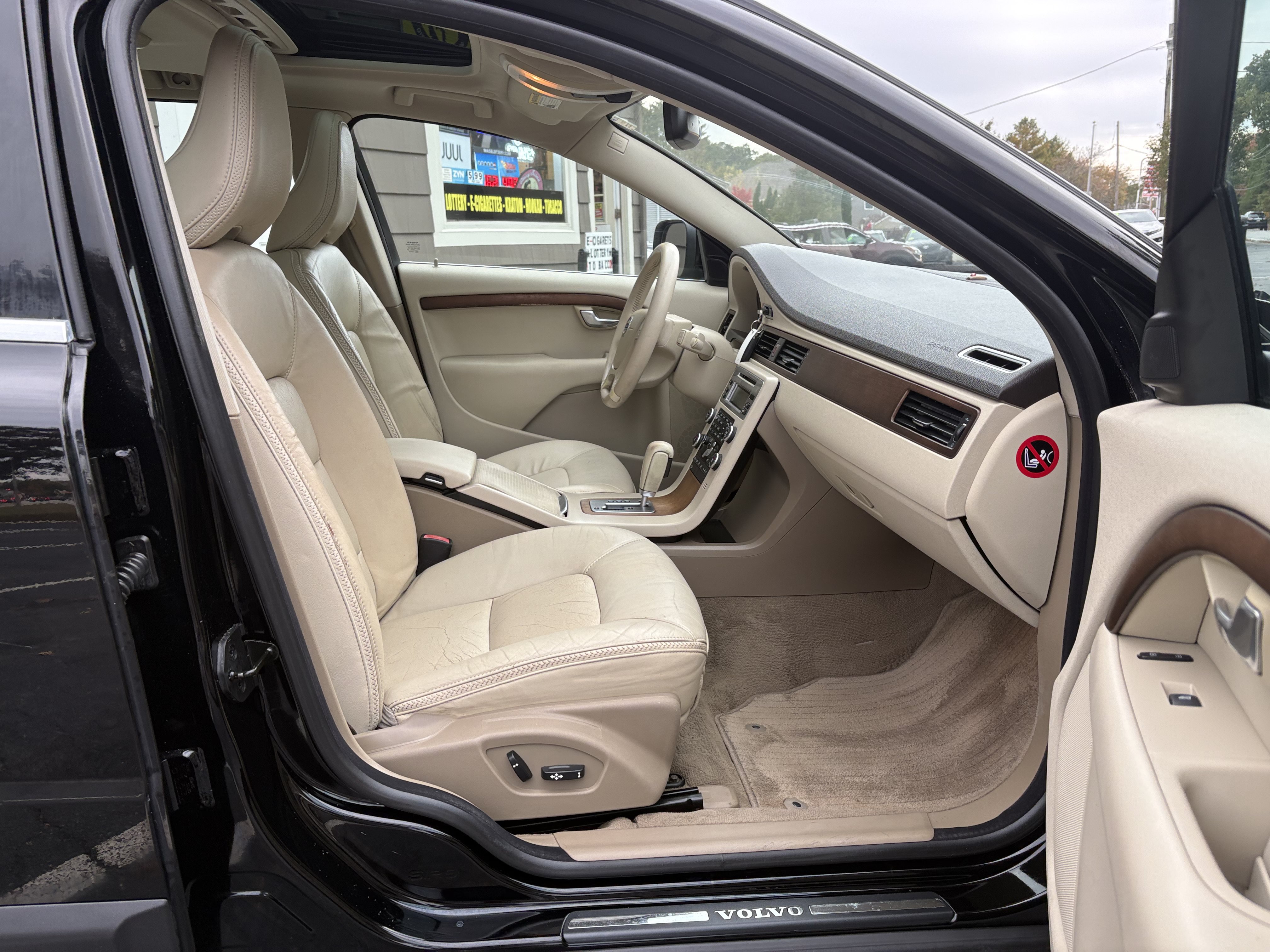 Used 2010 Volvo XC70 3.2 AWD/4WD image 28