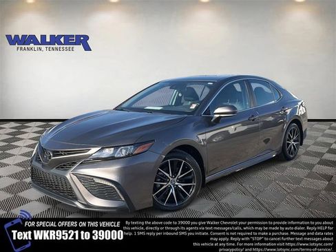 Used 2024 Toyota Camry SE w/ Convenience Package image 1