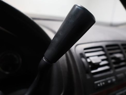 Used 2005 Chevrolet Uplander LT w/ Premium Seating Package image 28