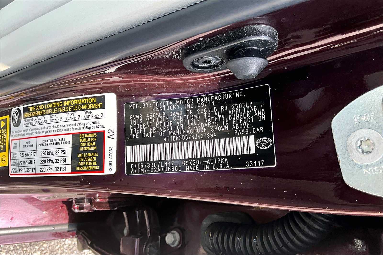 Used 2011 Toyota Avalon Limited FWD image 33