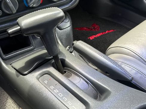 Used 1997 Pontiac Firebird Trans Am RWD image 28