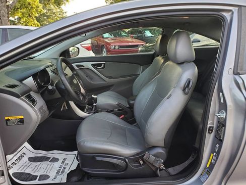 Used 2013 Hyundai Elantra SE FWD image 10