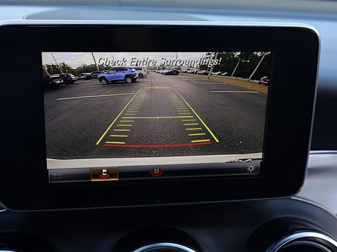 Used 2019 Mercedes-Benz GLC 300 image 25