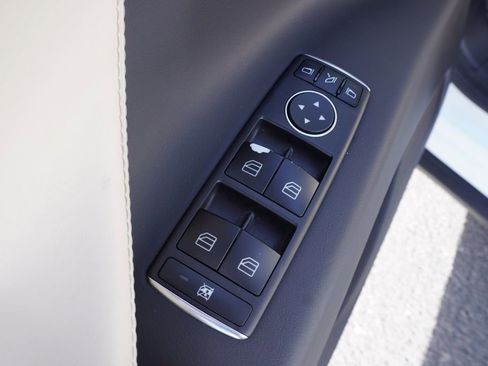 Used 2020 Tesla Model X Long Range image 17