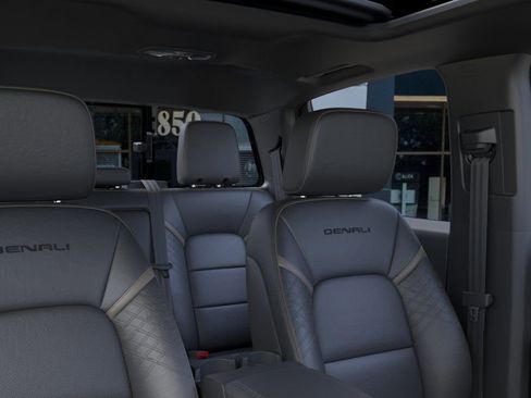 New 2026 GMC Canyon Denali image 24