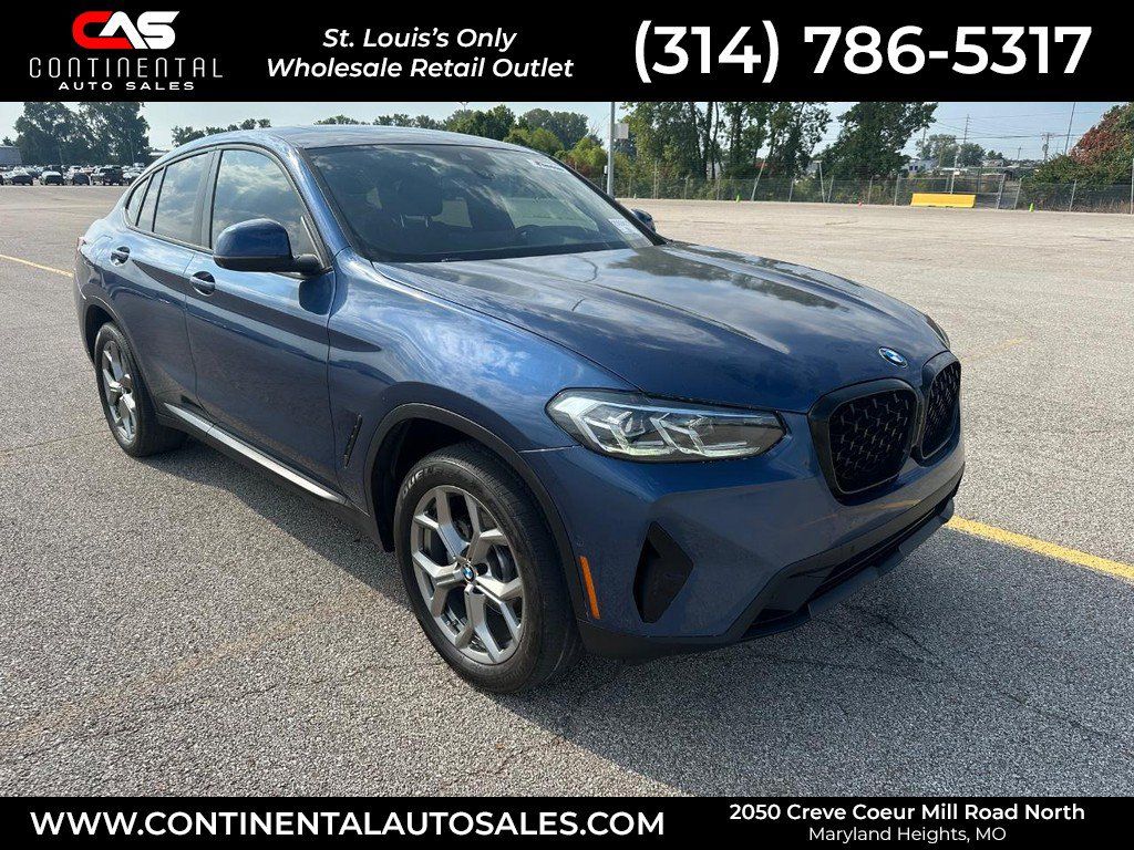 Used 2024 BMW X4 xDrive30i w/ Premium Package AWD/4WD image 1
