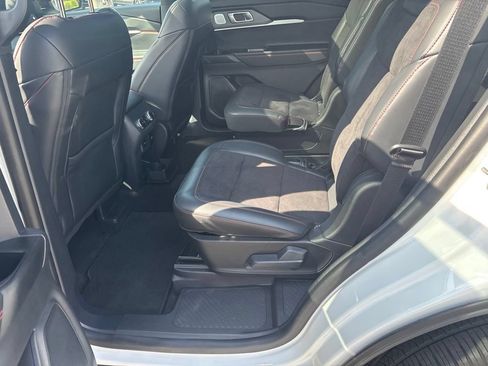 Used 2025 Ford Explorer ST w/ Sun And Sound Package AWD/4WD image 24