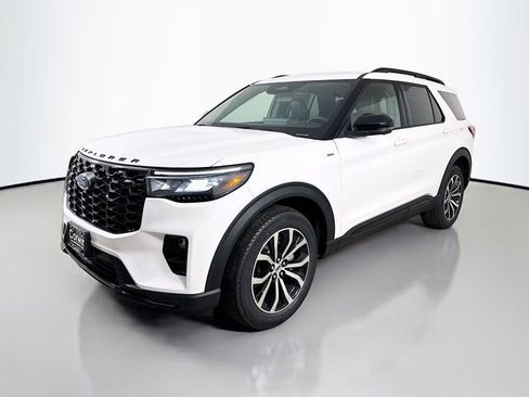 New 2026 Ford Explorer ST-Line image 3