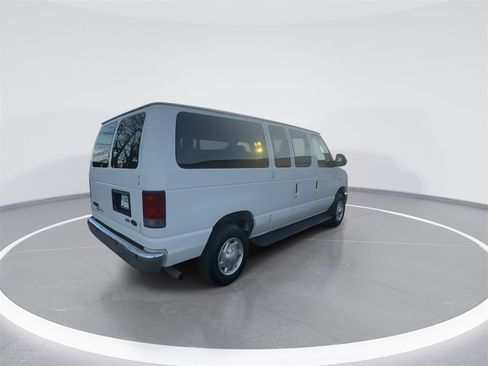 Used 2013 Ford E-350 and Econoline 350 XLT image 8